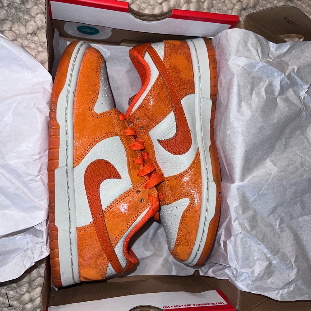 Nike Dunk Low
Women's Shoes
Size: W 6 / M 4.5